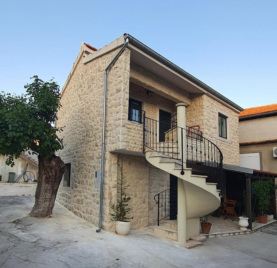 Holiday Home Jakov 比比涅 外观 照片