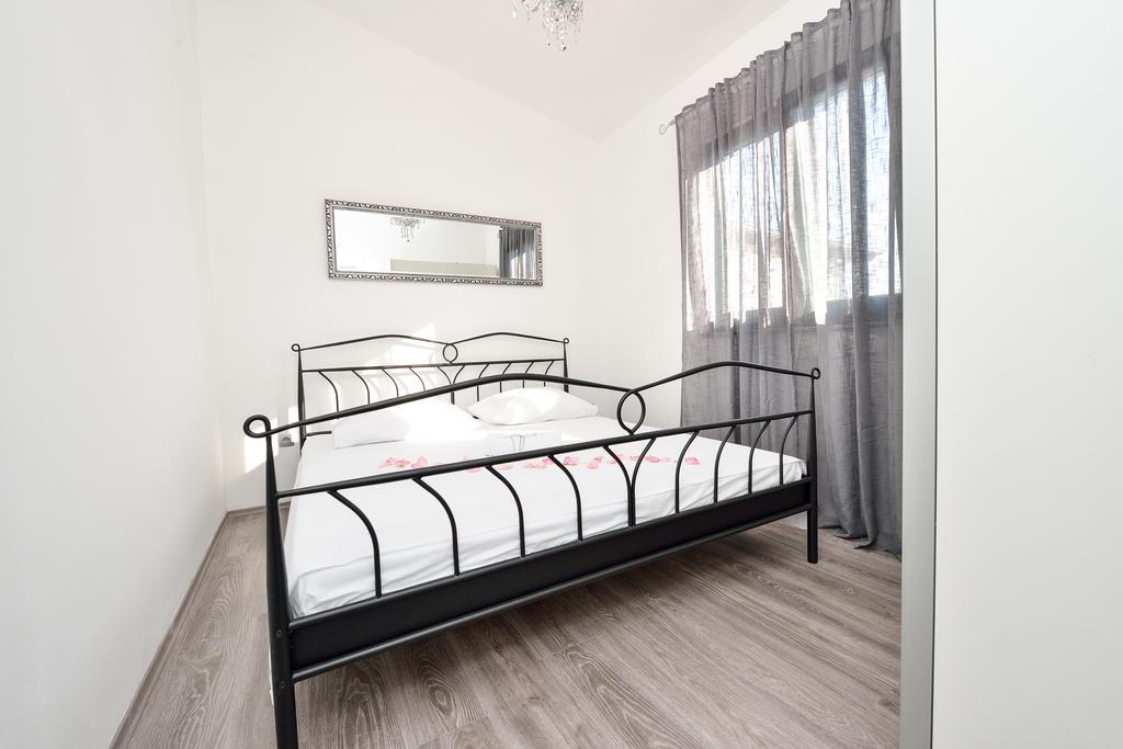 Holiday Home Jakov 比比涅 外观 照片
