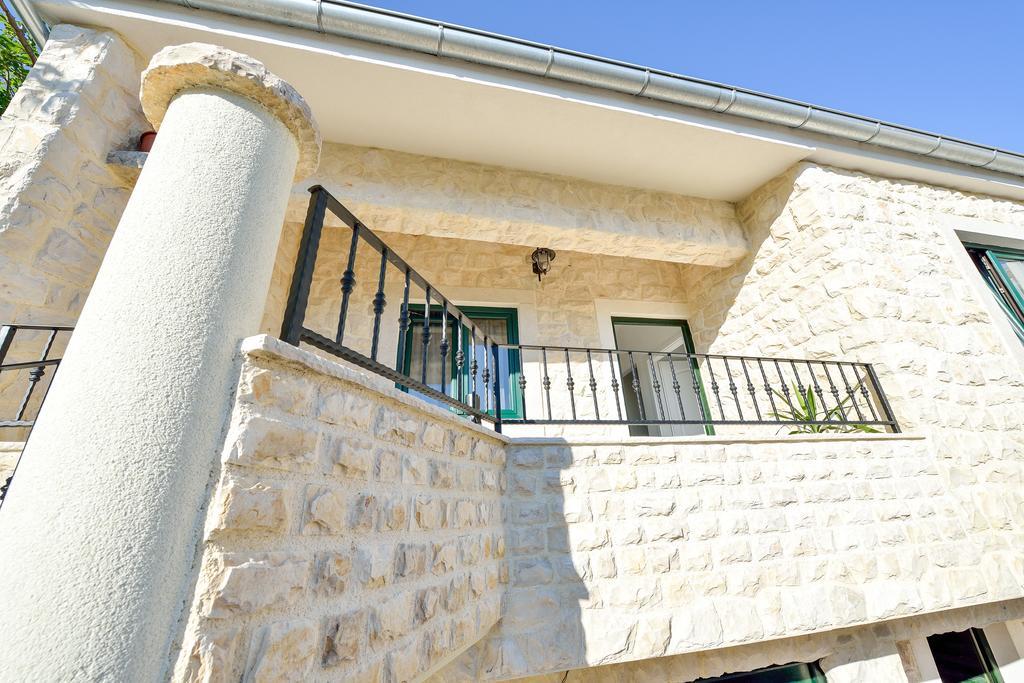 Holiday Home Jakov 比比涅 外观 照片